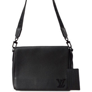 Louis Vuitton Aerogram Messenger Shoulder Bag Noir